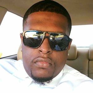 Meet your Posher, Raymond